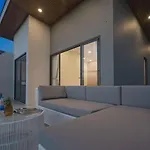 Tropical Escape Near Choeng Mon Beach - Secluded 4-Bed Villa With Private Pool