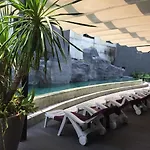Rastahostel By Little Boat