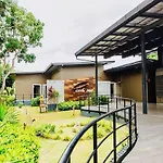 Rastahostel By Little Boat