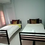 Fueangfu Home Hostel