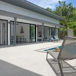 Baan Sawadee Villa