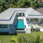 700M From Beach & Luxury