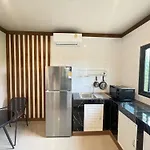 Bang Po Hut