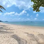 Brand New Beachfront & Secluded Tiny House
