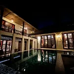 Large 4 Bed Villa Short Walk To Maenam Beach