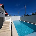 Villa Genevieve