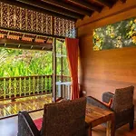 Tropical Beachside 4 Bedroom Villa - Kbr23