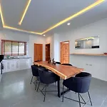 Luxury 3Br Pool Villa - Prymabianca