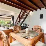 Royal Cottage Residence