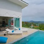 Sky Elefants Pool Villa