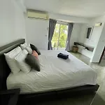 Large, Modern Apartment With Sea View