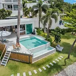 Beachfront Secret Tides Villa Luna
