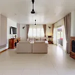 Idyllic Samui Beach Villa Resort