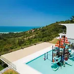 Villa Me Huge And Luxurious Villa