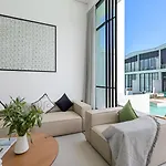 Zen Style Pool Access Townhouse