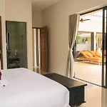 Villa Maceo