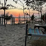 Oniro 2 Beachfront Tiny House At Koh Samui