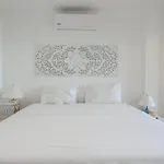 Modern Macha Villa With Pool And City & Sea View