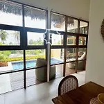 Villa Lucky, Villa 13