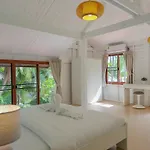 The Wooden Beach House 3Br - Sunset Beach Garden