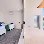 Villa The Wave
