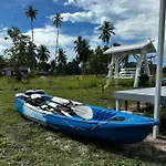 Beachfront Tiny House, Koh Samui, Thailand With Free Rowboat