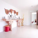Seaview Villa Beach Connection