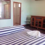 Baan Rim Lay Lipa Noi