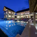 Nojoom Hills - Sea View 6 Bedroom Villa