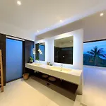 Villa Kamelia - Luxury Villa With Private Gym