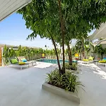 Villa White Orchid