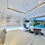 Villa Cloud 9