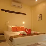 Chuan Chom Villas