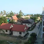 Niracha Chaweng House