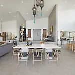 Artemis Luxury Villa-Chef Service