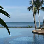 4 Bedroom Villa Gold Footsteps To Beach