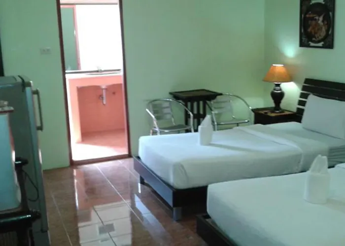Baan Kluaymai Guesthouse