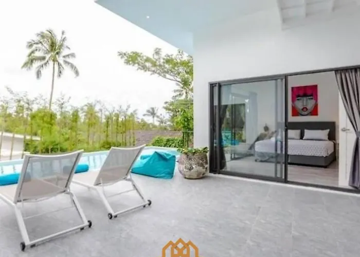 Luxurious 4-Bedroom Pool Villa Near Chaweng Noi Beach