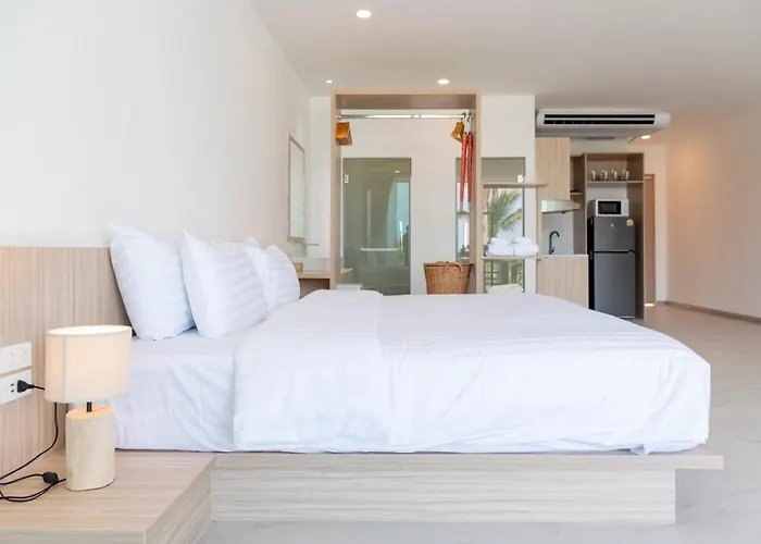 Beachfront Luxury Apartment 33