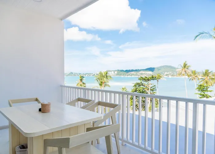 Beachfront Luxury Apartment 32