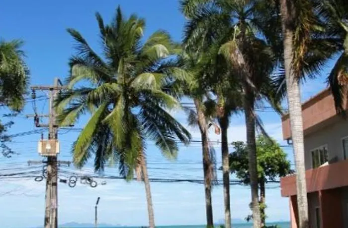 Jinta Hotel Nathon Beach
