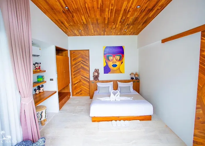 Lek Nana Pool Villa