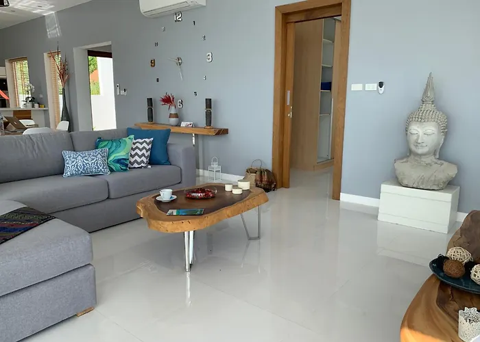 Villa Alexandra Sea View 3 Bedrooms- Included Airport Pickup