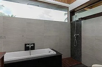 Jean Pool Apartment