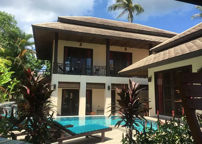 Large 4 Bed Villa Short Walk To Maenam Beach