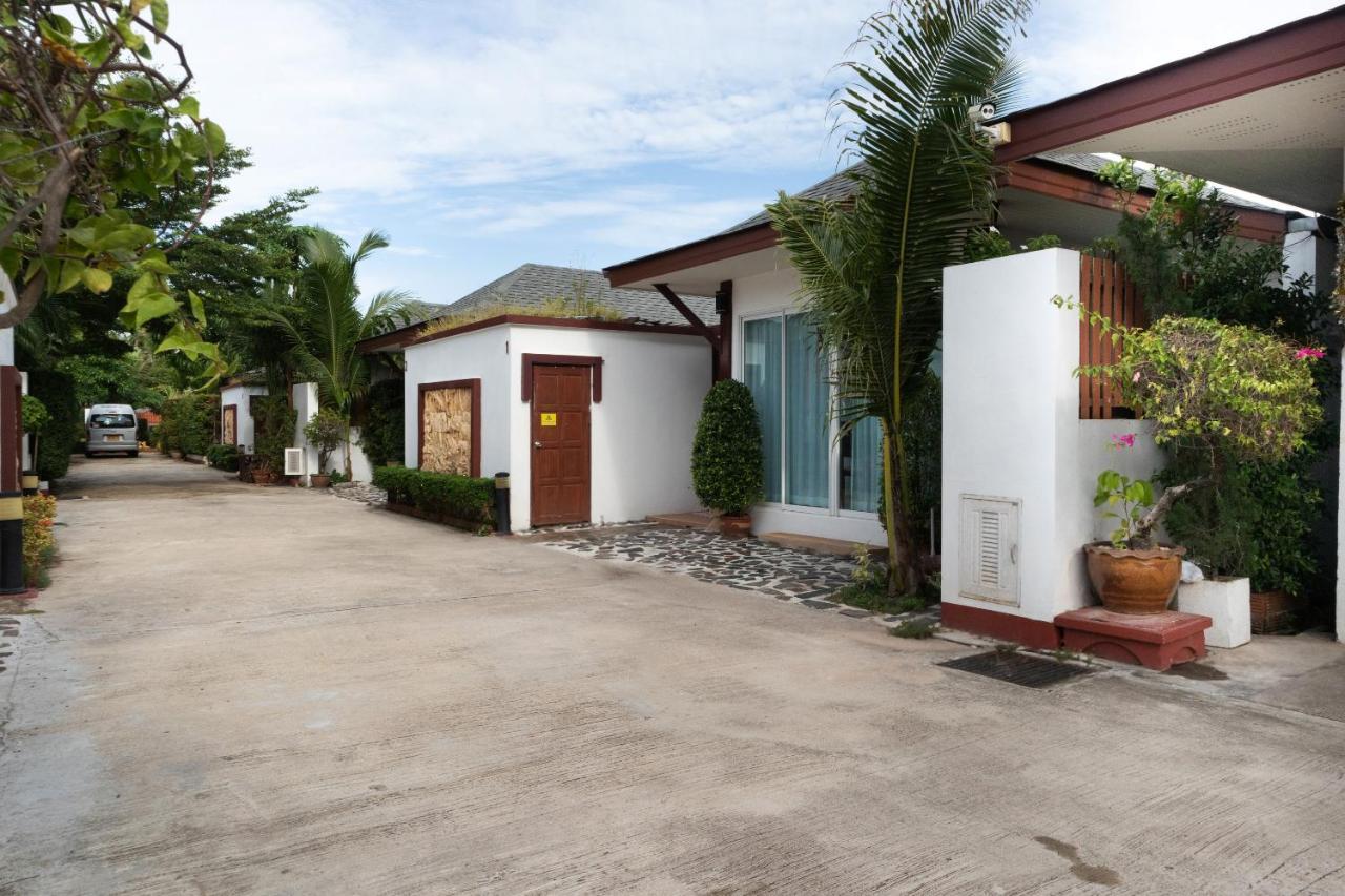 The Sun Pool Hotel