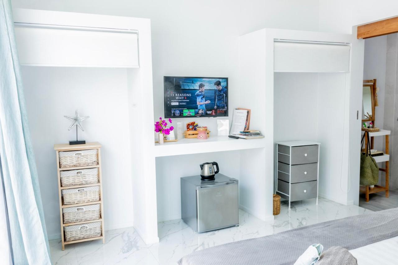 Cherry Guestroom Koh Samui : Salty Pool, Daily Cleaning, Netflix And Breakfast Bed & Breakfast