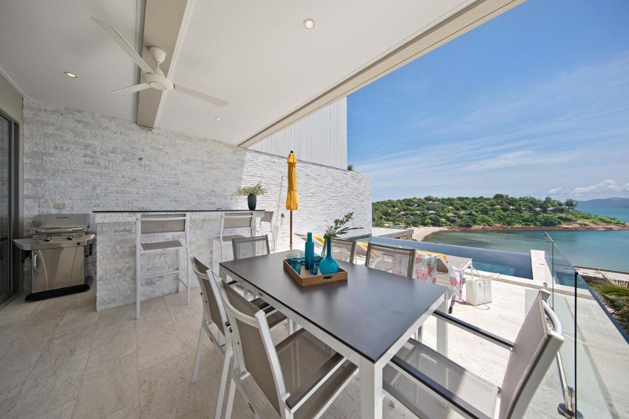 Bayside Luxury Villas: Beachfront Retreat With Sea Views *