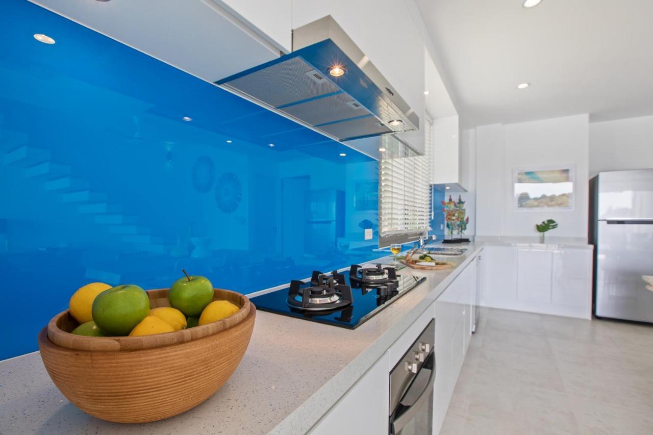 Bayside Luxury Villas: Beachfront Retreat With Sea Views Villa *