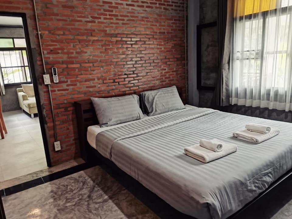 Resort Baan Nai Suan